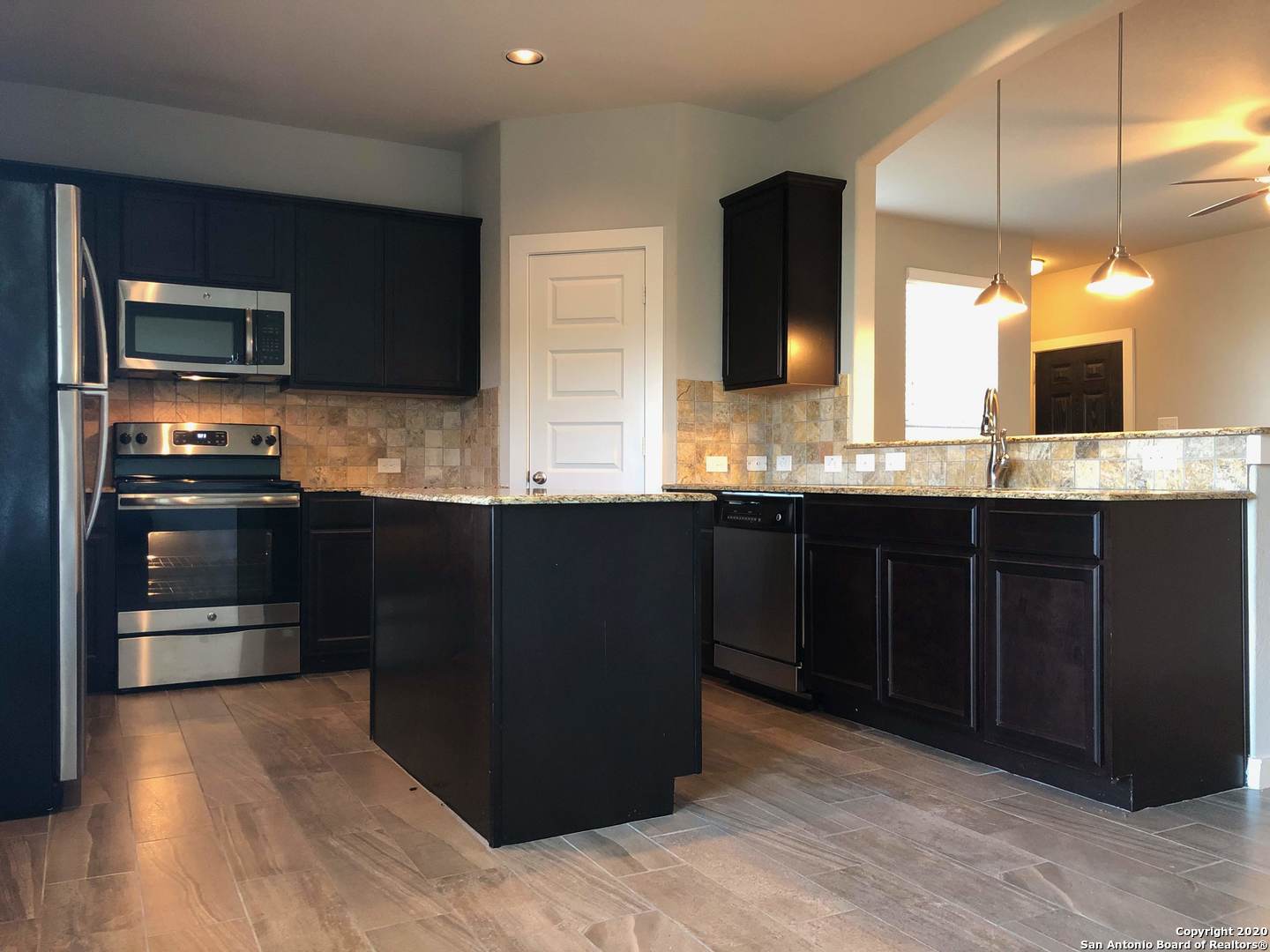 414 Creekside Curve New Braunfels TX 78130