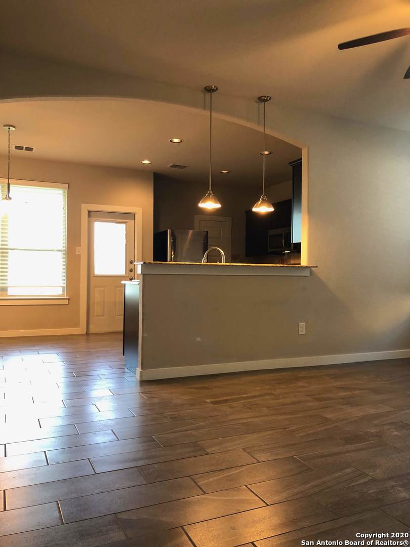 414 Creekside Curve New Braunfels TX 78130
