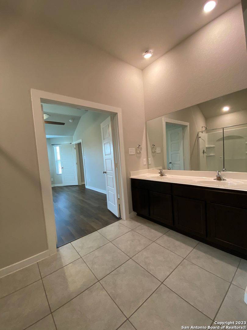 6015 Akin Stroll San Antonio TX 78261