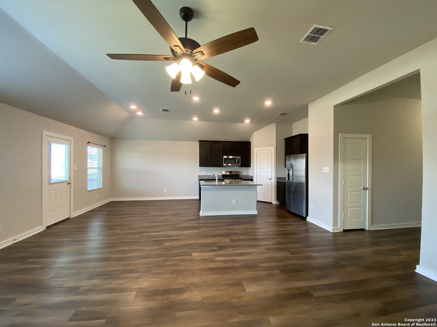 6015 Akin Stroll San Antonio TX 78261