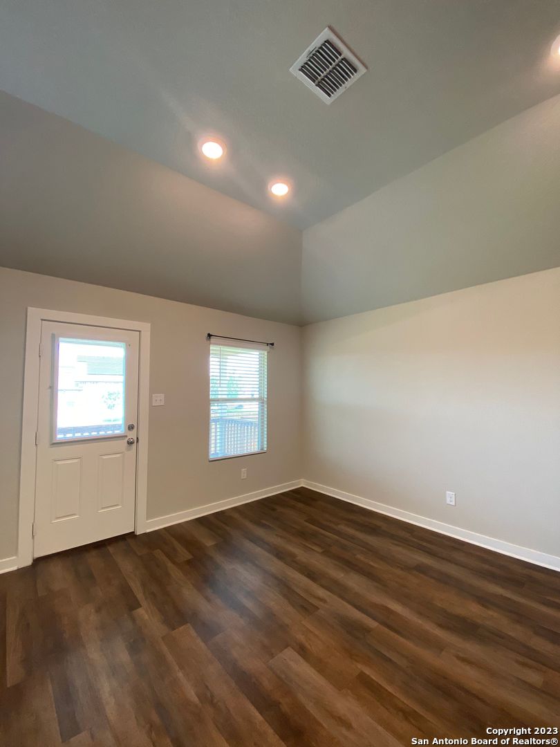6015 Akin Stroll San Antonio TX 78261
