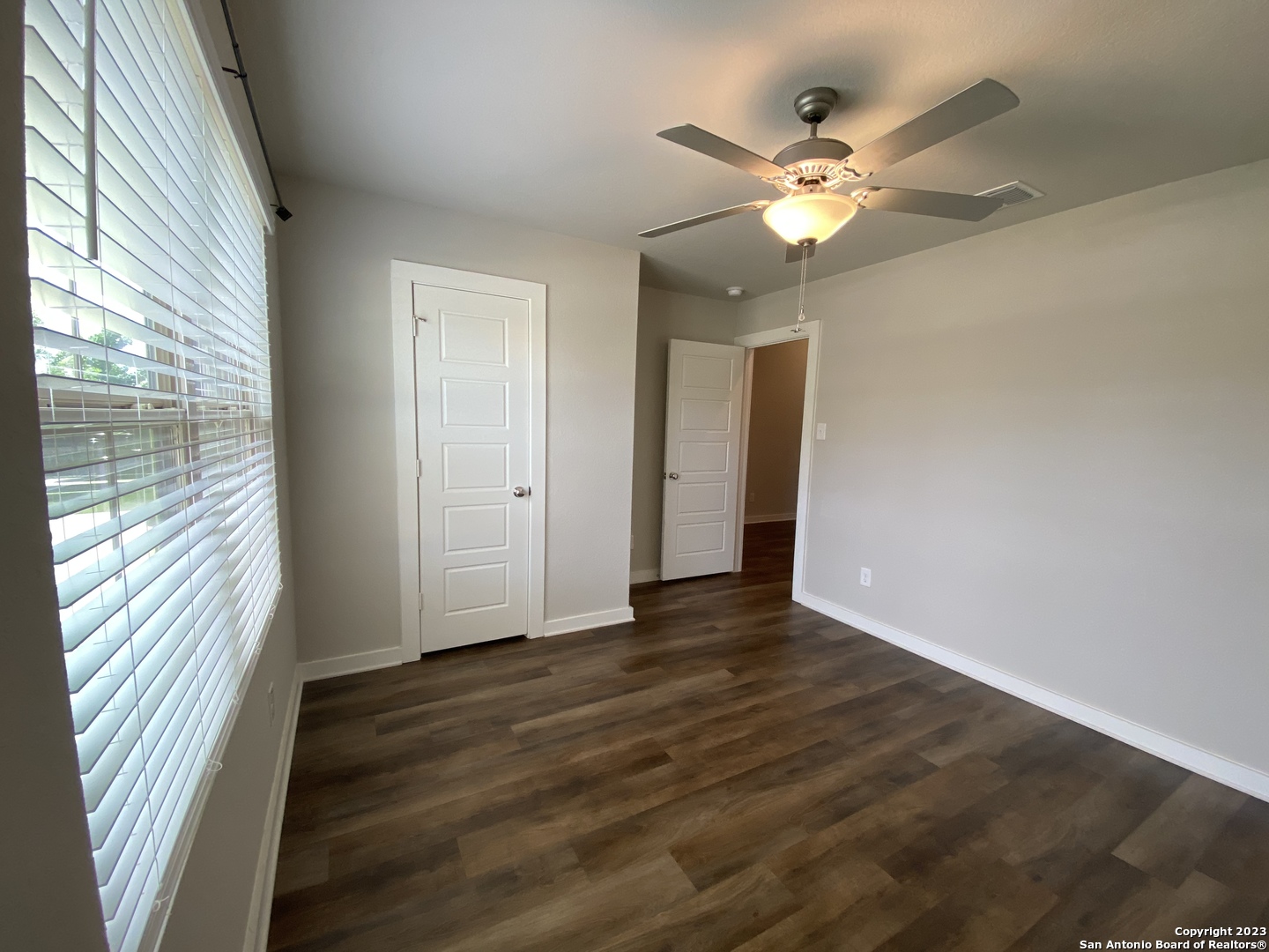 6015 Akin Stroll San Antonio TX 78261