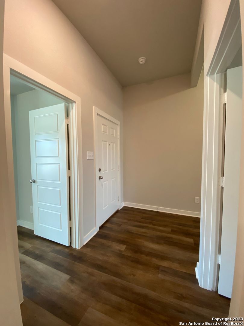 6015 Akin Stroll San Antonio TX 78261