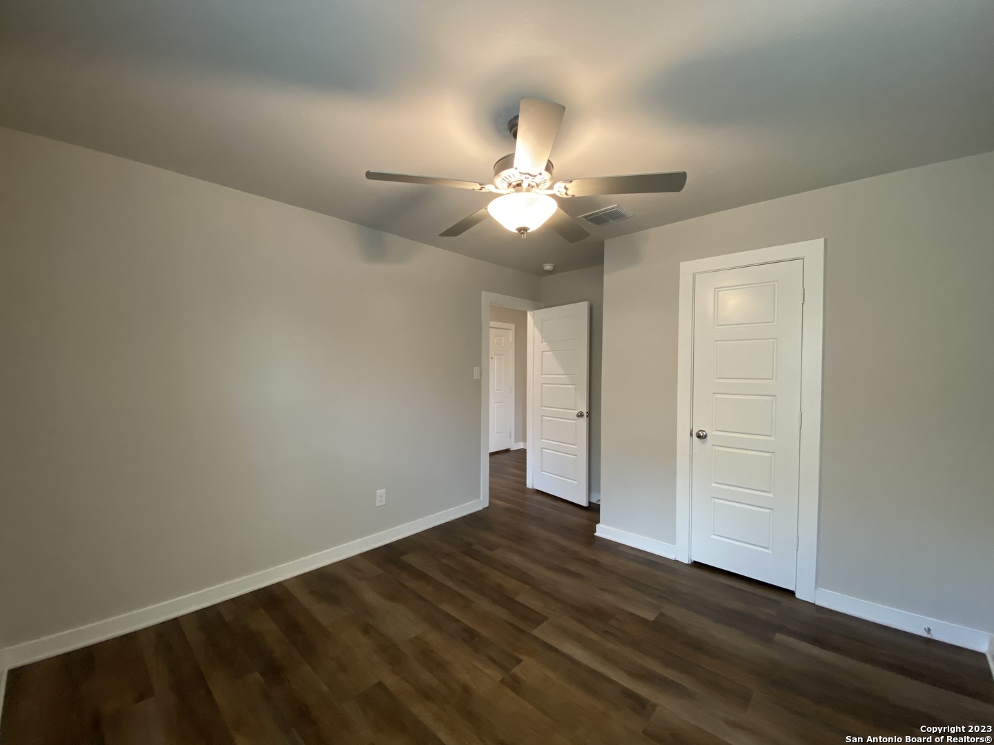 6015 Akin Stroll San Antonio TX 78261
