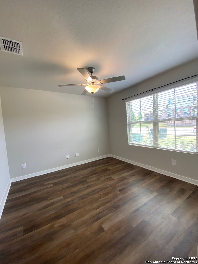 6015 Akin Stroll San Antonio TX 78261