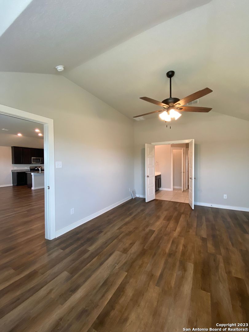 6015 Akin Stroll San Antonio TX 78261