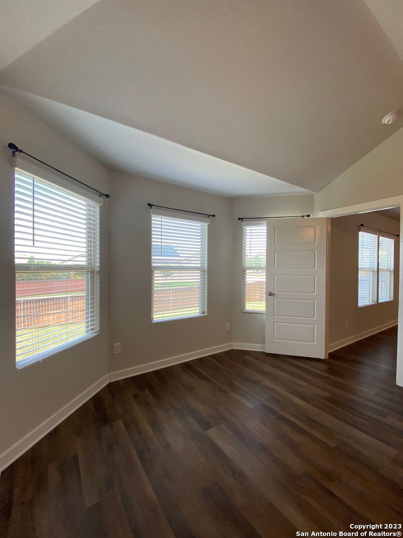 6015 Akin Stroll San Antonio TX 78261