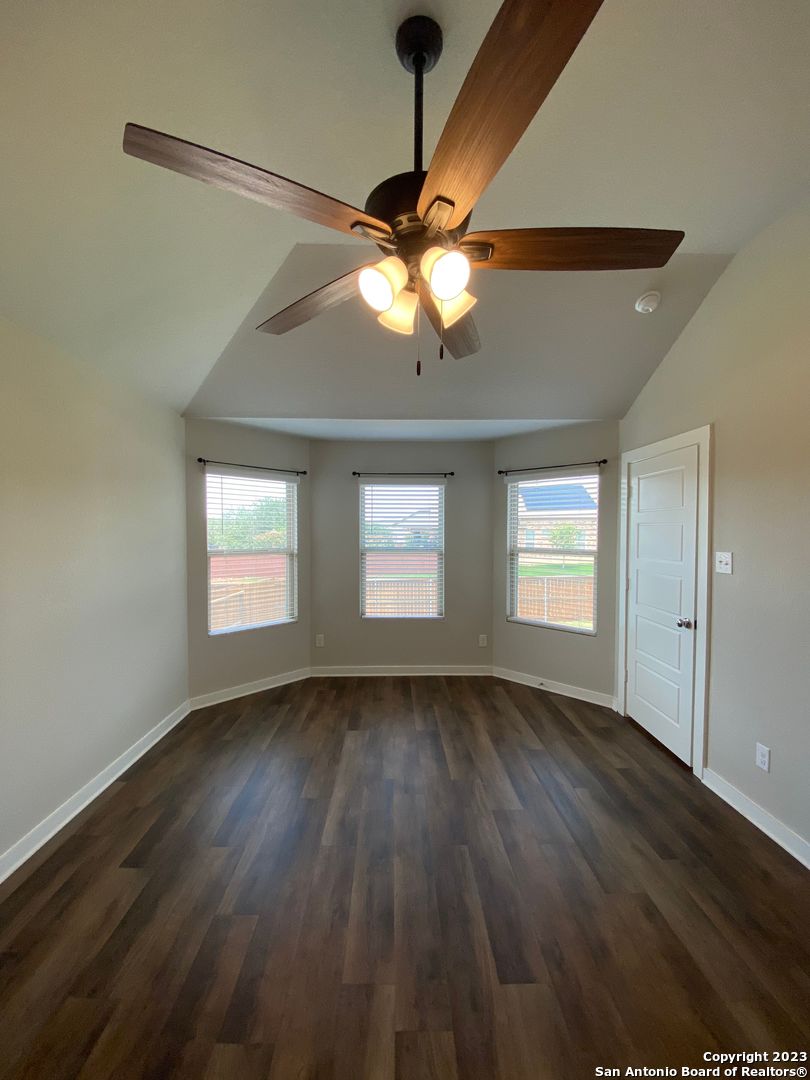 6015 Akin Stroll San Antonio TX 78261
