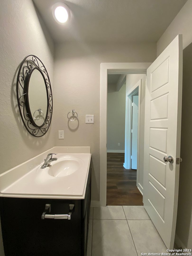 6015 Akin Stroll San Antonio TX 78261
