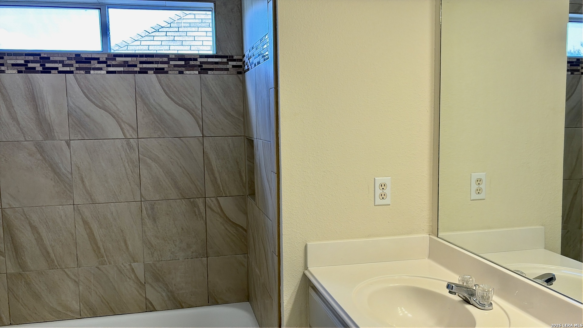 20214 Settlers Valley San Antonio TX 78258