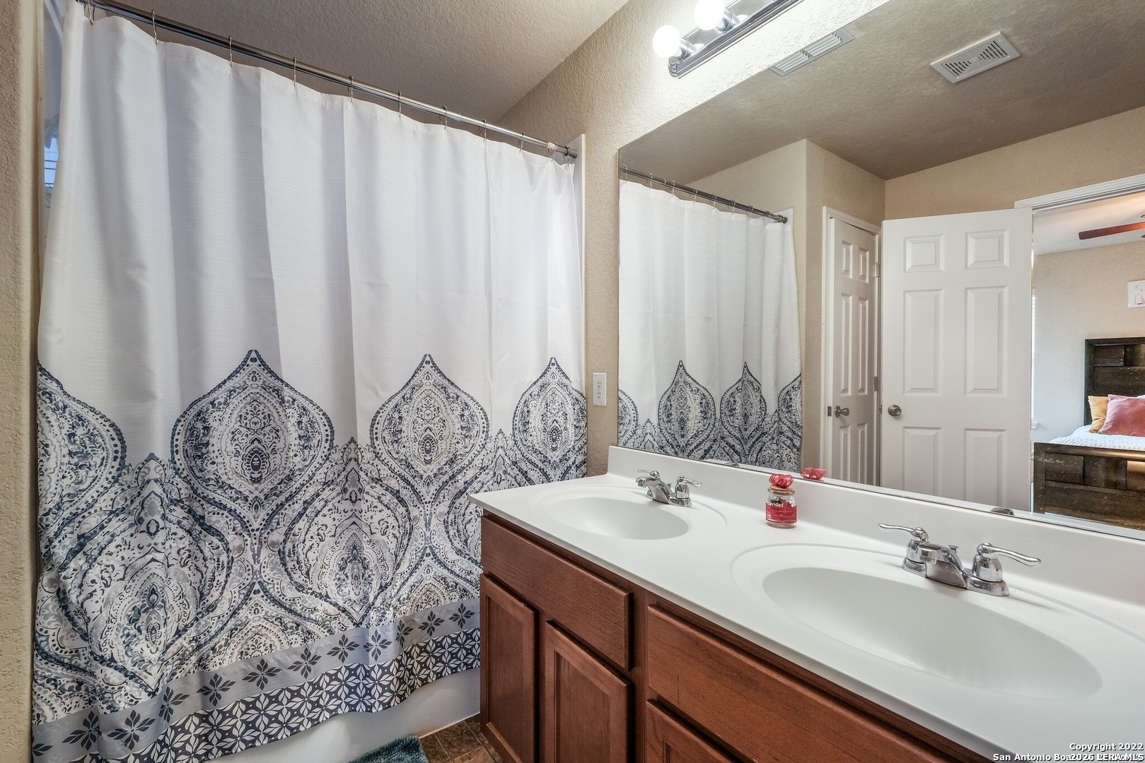 5402 Duke Field San Antonio TX 78227