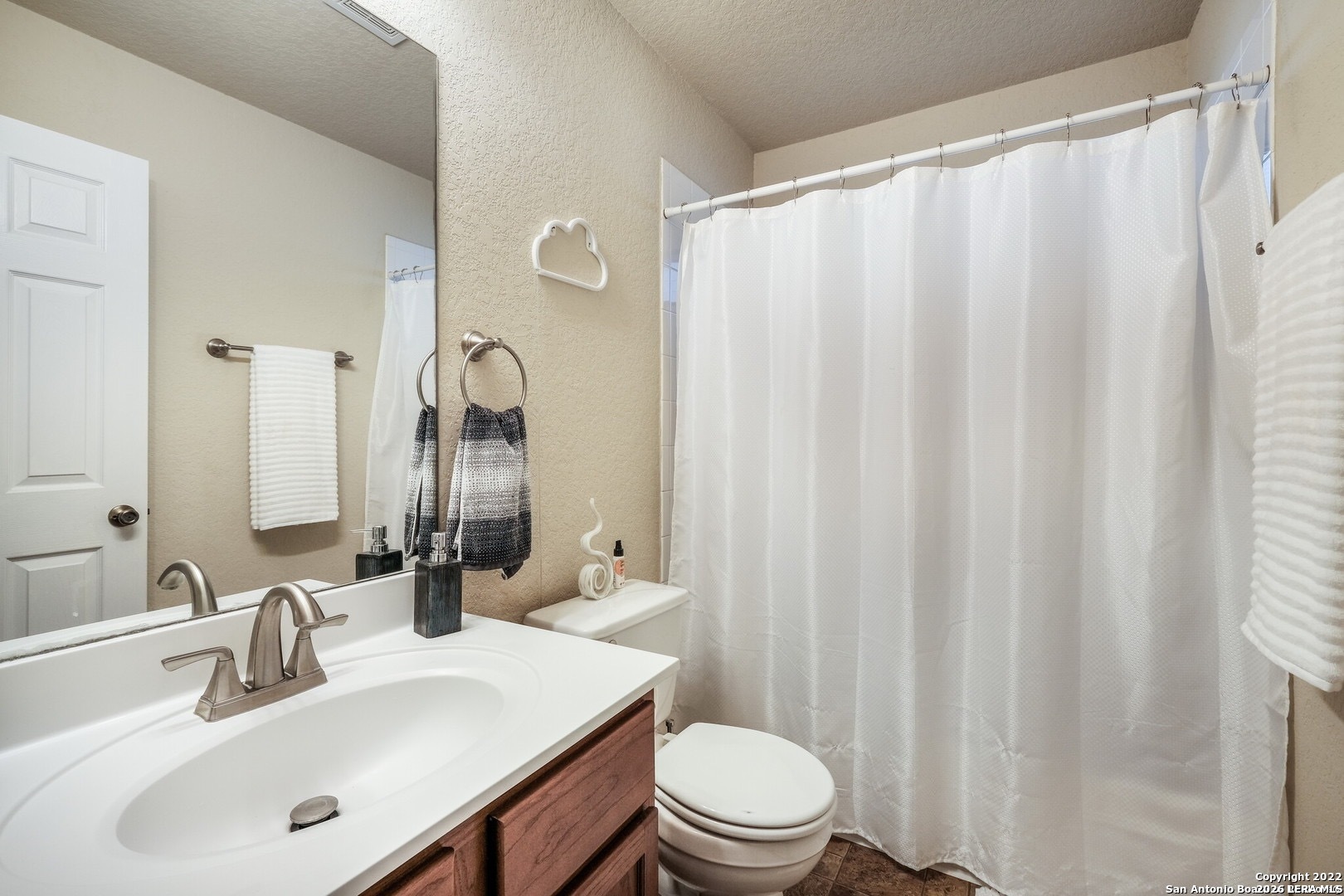 5402 Duke Field San Antonio TX 78227