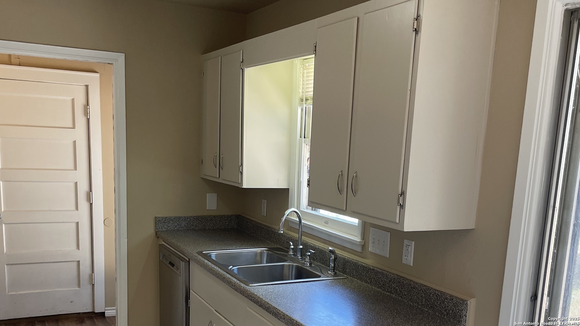 459 Kate Schenck San Antonio TX 78223