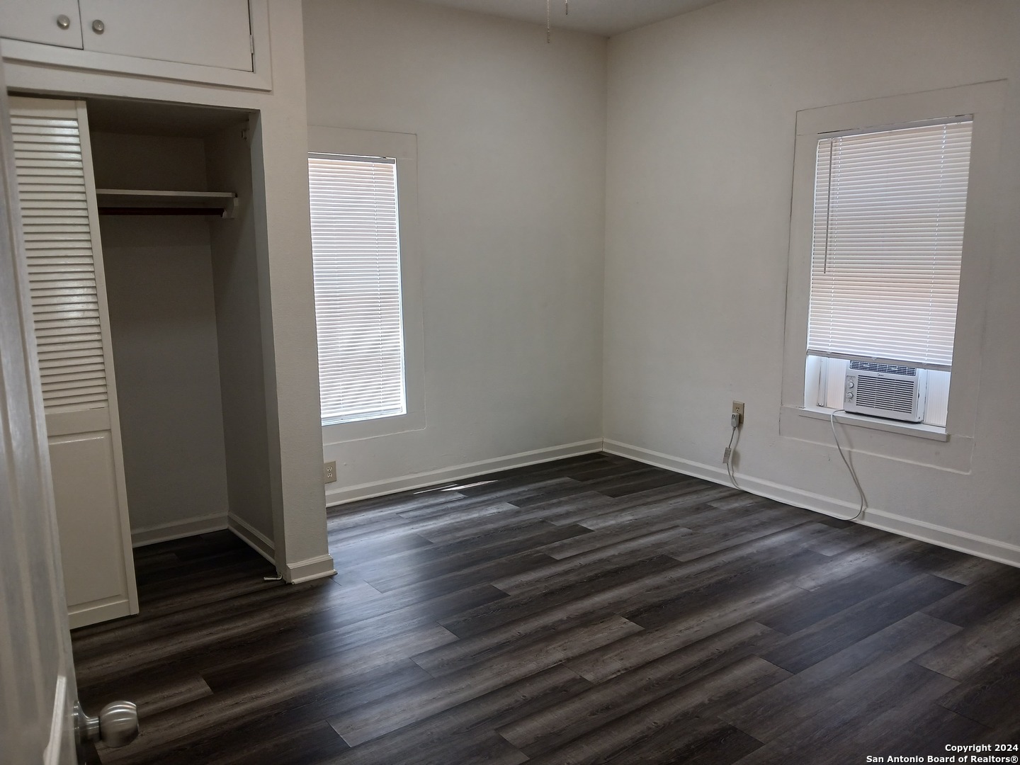 1322 W Hutchins Place San Antonio TX 78221