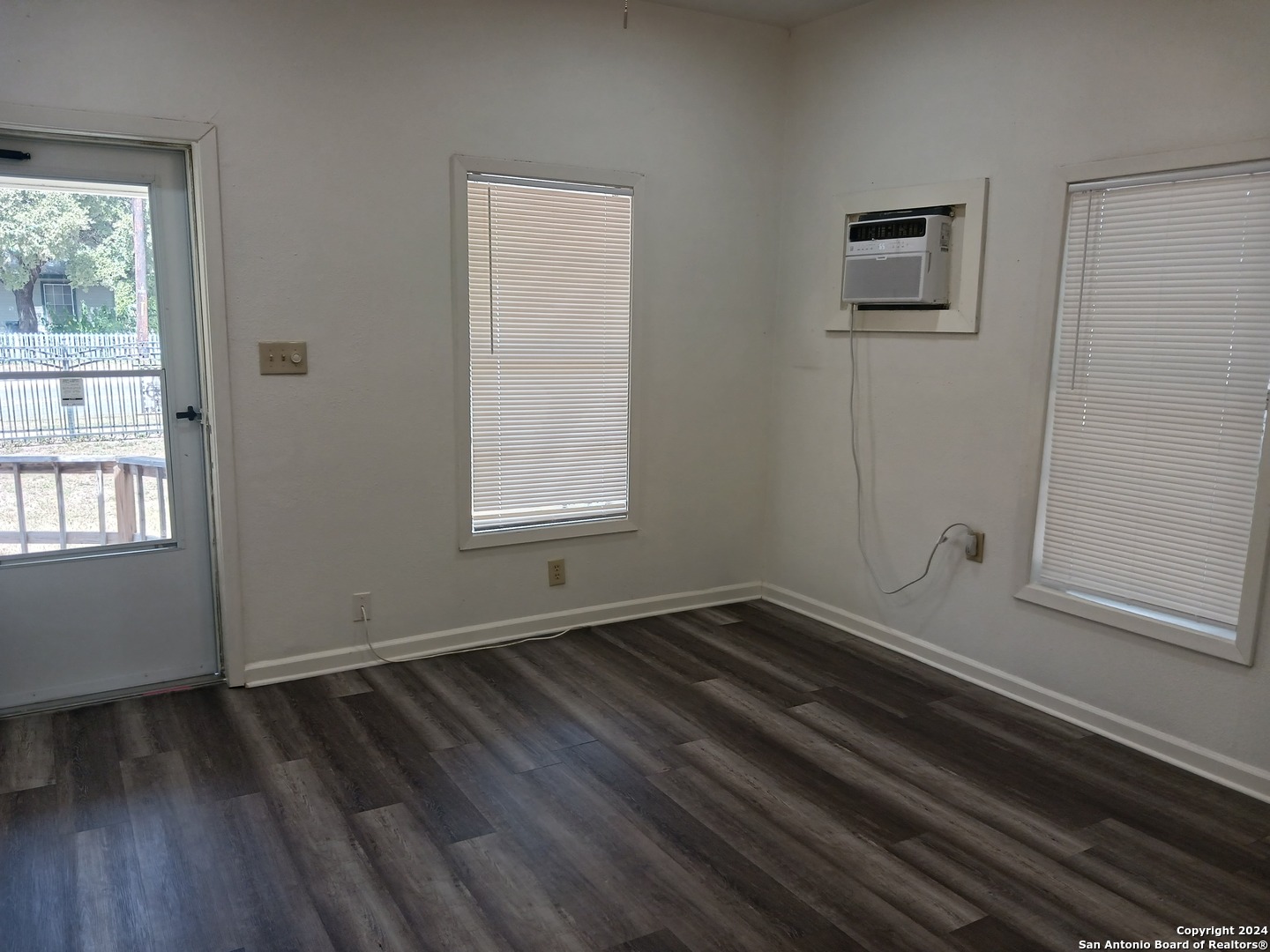 1322 W Hutchins Place San Antonio TX 78221