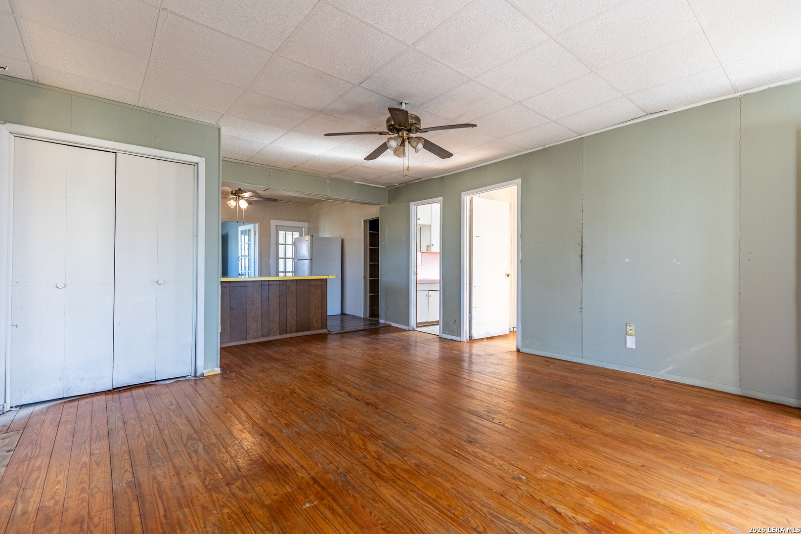 905 4th Floresville TX 78114