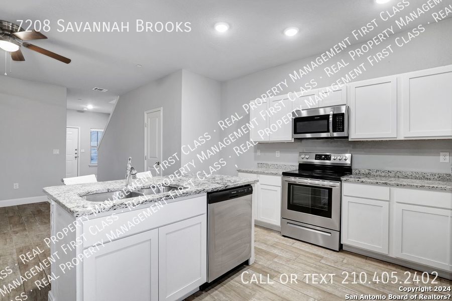 7208 Savannah Brooks Live Oak TX 78233