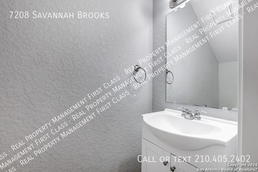 7208 Savannah Brooks Live Oak TX 78233