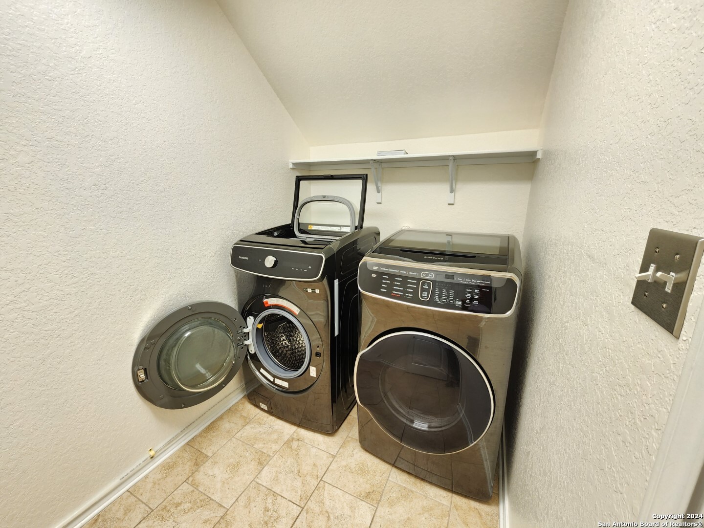 11723 Verdis Valley San Antonio TX 78245