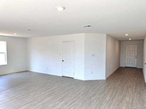 9263 Honey Mesquite Seguin TX 78155