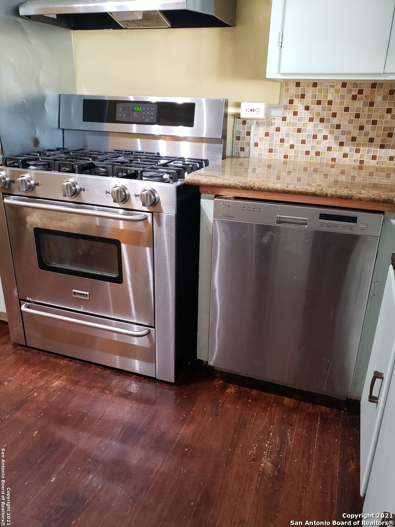 118 E Elmview Place Alamo Heights TX 78209