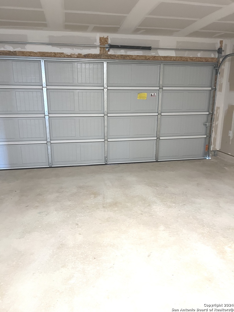 6922 Biotite Ridge Elmendorf TX 78112
