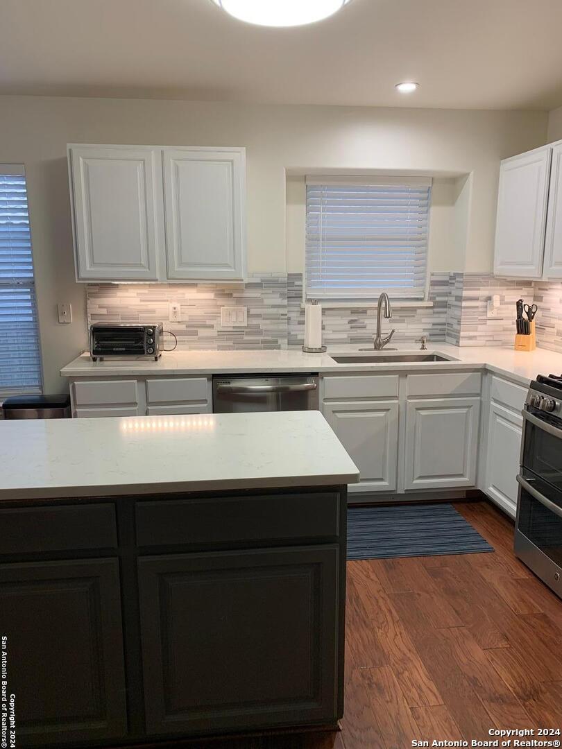 8763 Park Olympia Universal City TX 78148