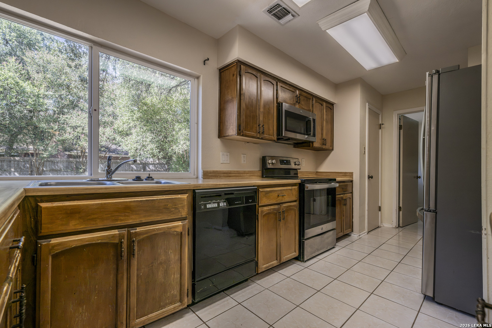 14011 Woodstream San Antonio TX 78231