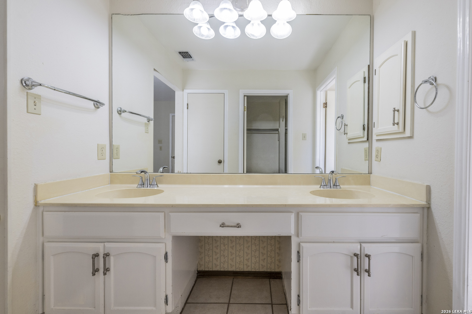 14011 Woodstream San Antonio TX 78231