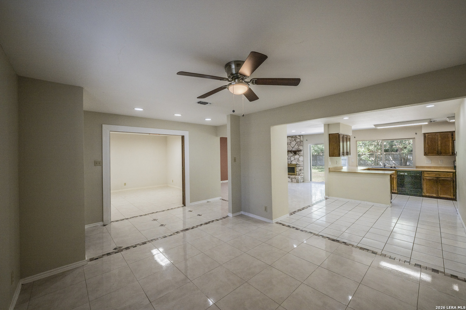 14011 Woodstream San Antonio TX 78231