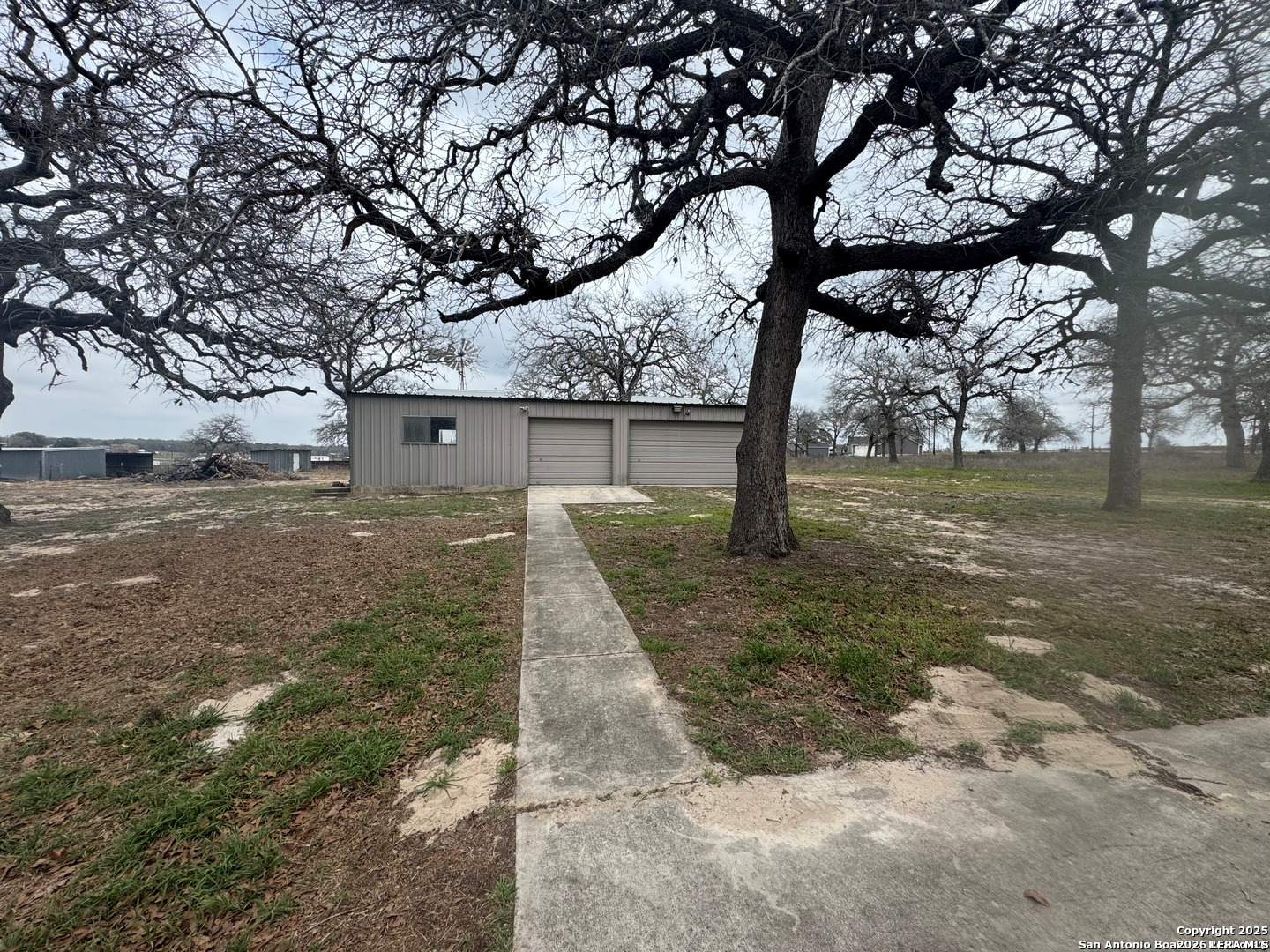 2626 County Road 319 La Vernia TX 78121