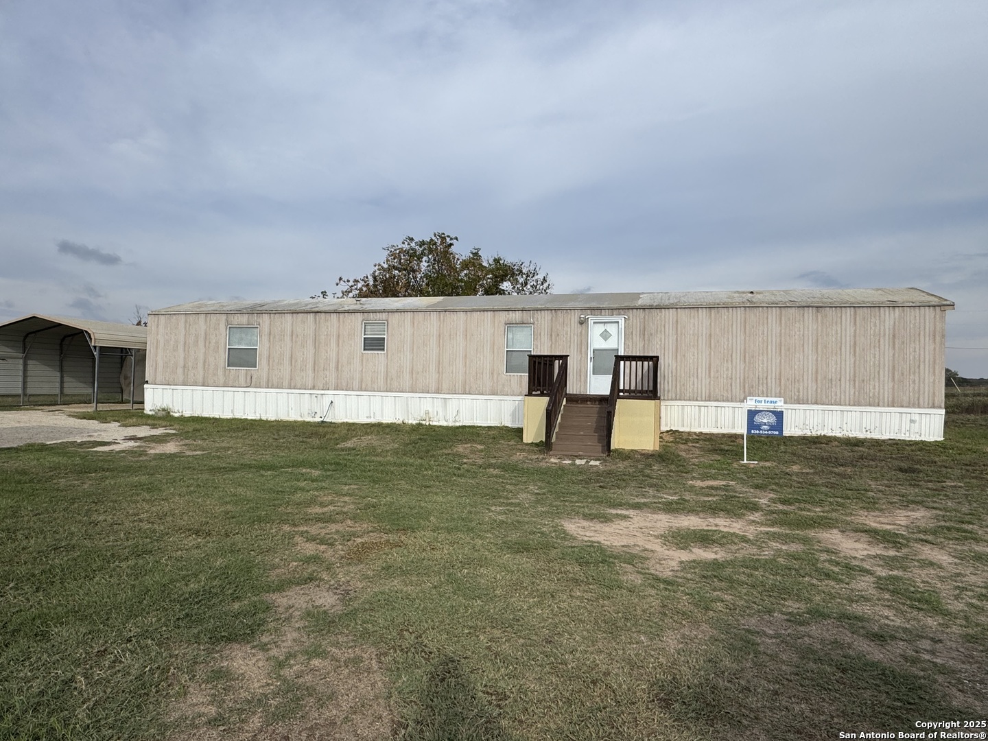 110 Deer Park La Vernia TX 78121