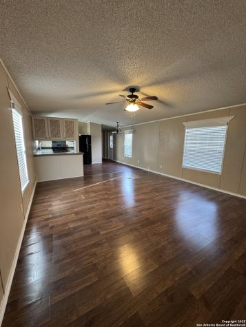 110 Deer Park La Vernia TX 78121