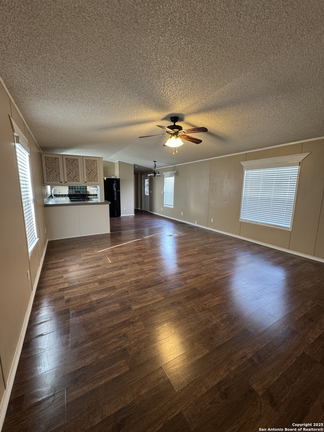 110 Deer Park La Vernia TX 78121