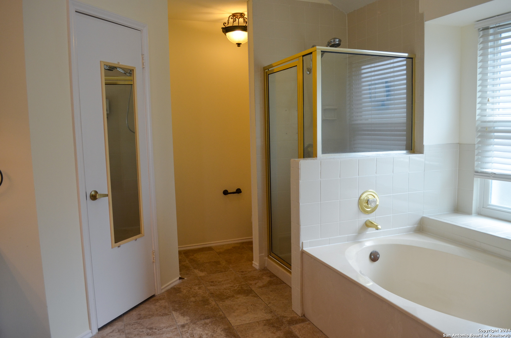 7501 Forest Echo Live Oak TX 78233