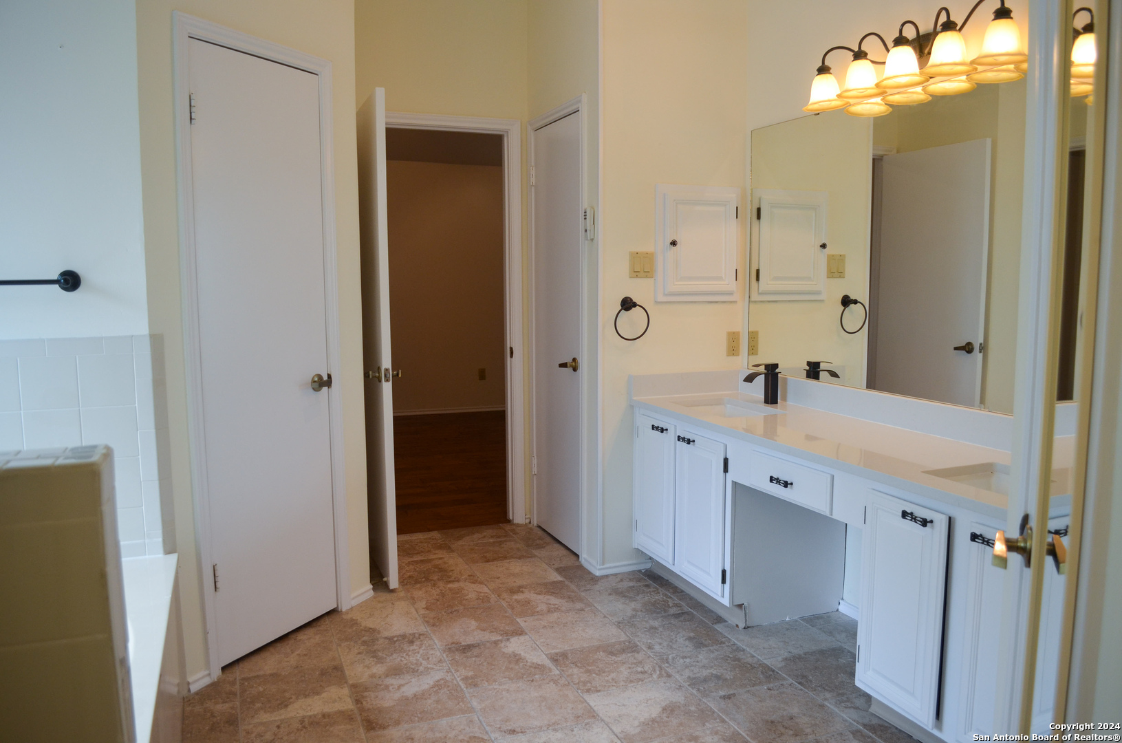 7501 Forest Echo Live Oak TX 78233