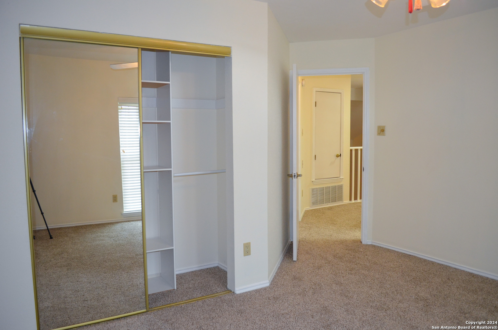 7501 Forest Echo Live Oak TX 78233