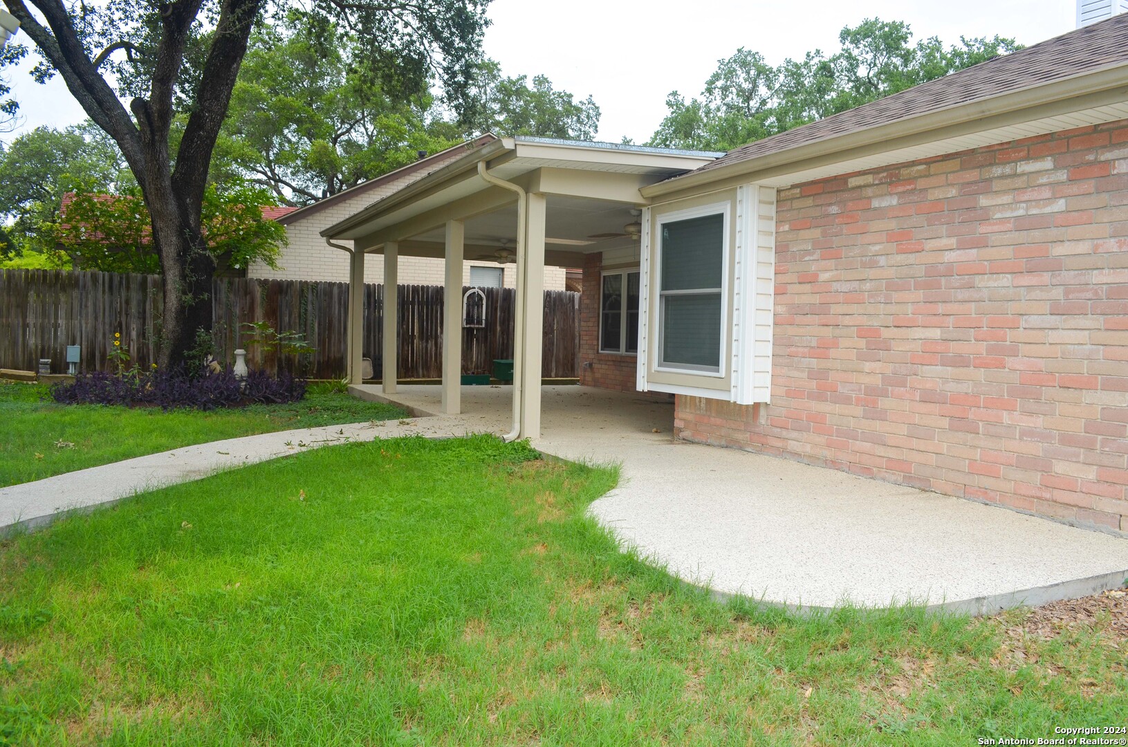 7501 Forest Echo Live Oak TX 78233