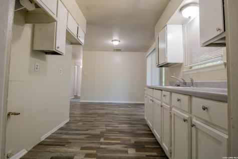 5822 Branch Valley San Antonio TX 78242