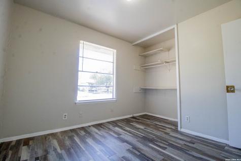 5822 Branch Valley San Antonio TX 78242