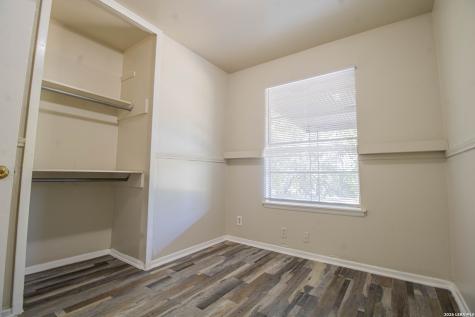 5822 Branch Valley San Antonio TX 78242