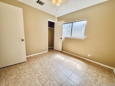 5846 Sun Farm San Antonio TX 78244