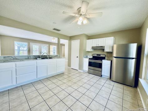 5846 Sun Farm San Antonio TX 78244
