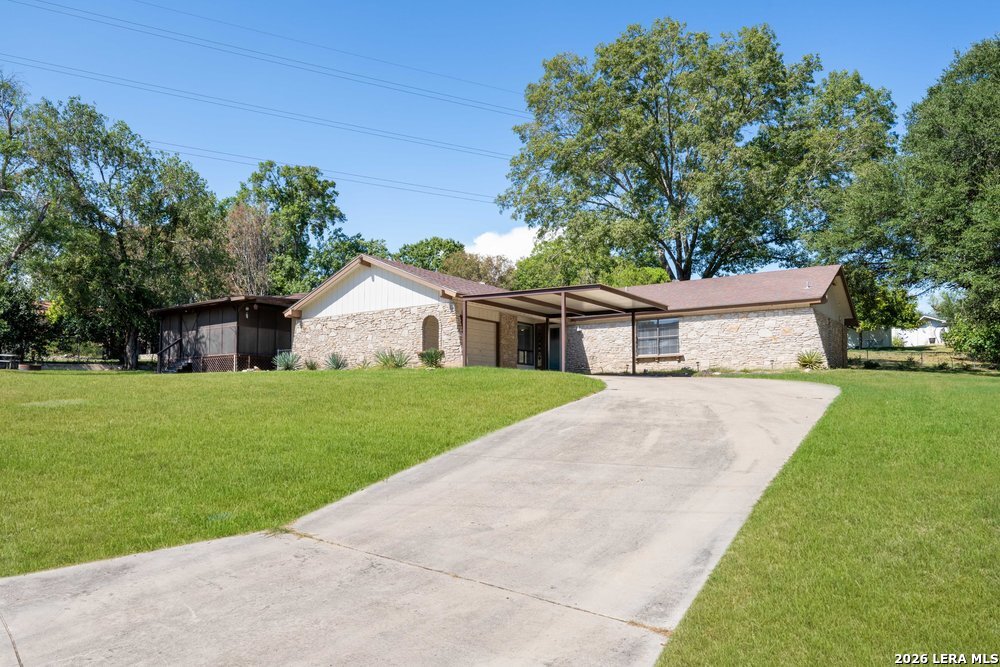 640 Crest Lane New Braunfels TX 78130