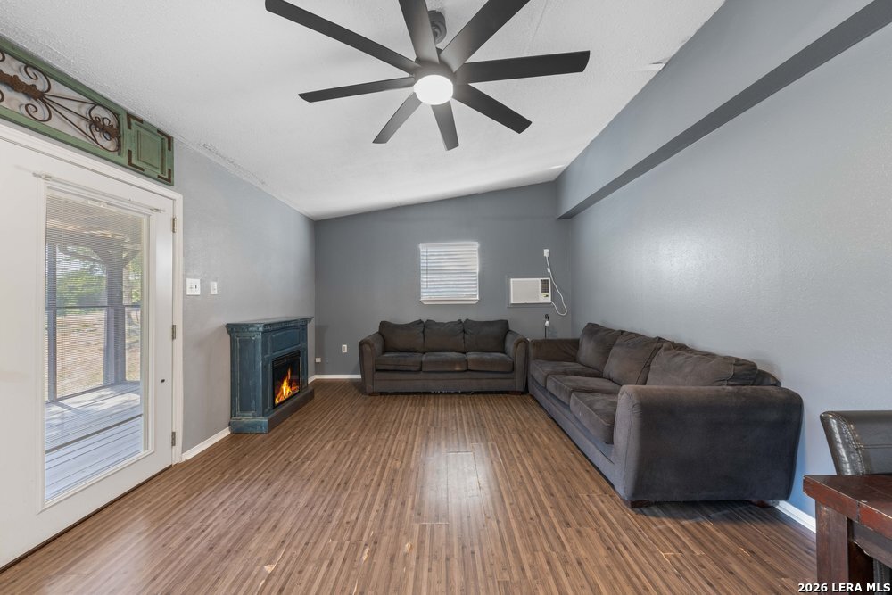 640 Crest Lane New Braunfels TX 78130
