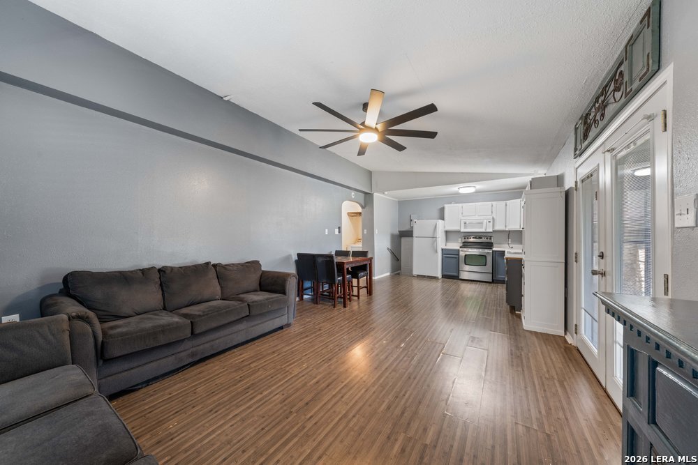 640 Crest Lane New Braunfels TX 78130