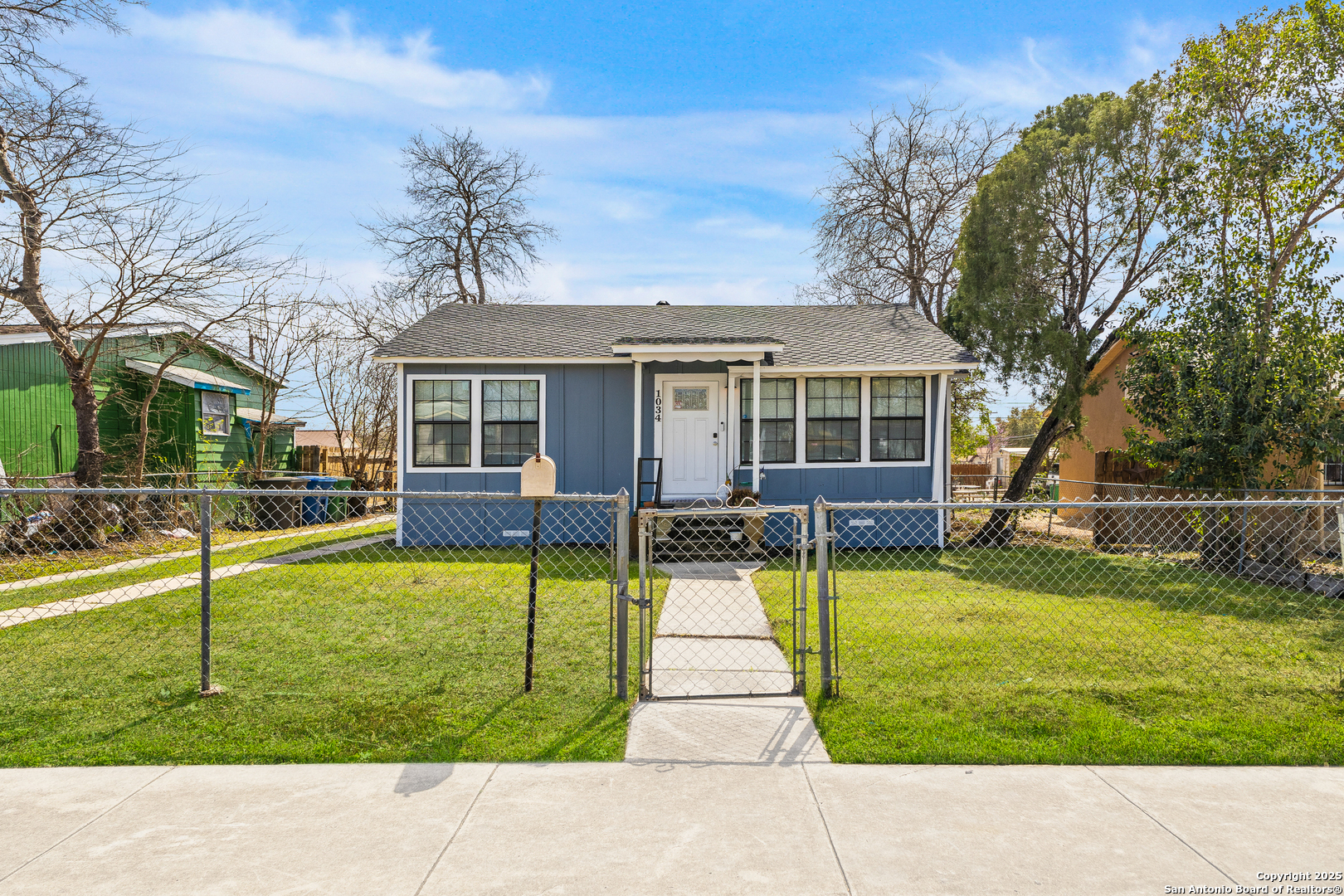 1034 West Wildwood Drive San Antonio TX 78201