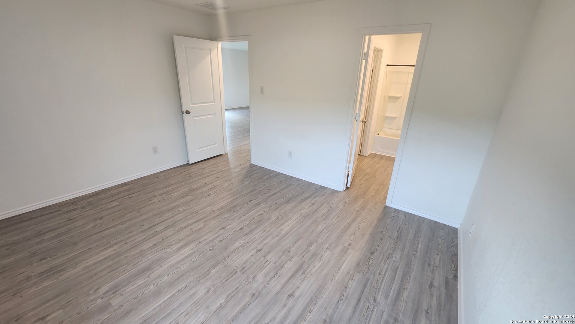 2815 Charpak Drive Converse TX 78109