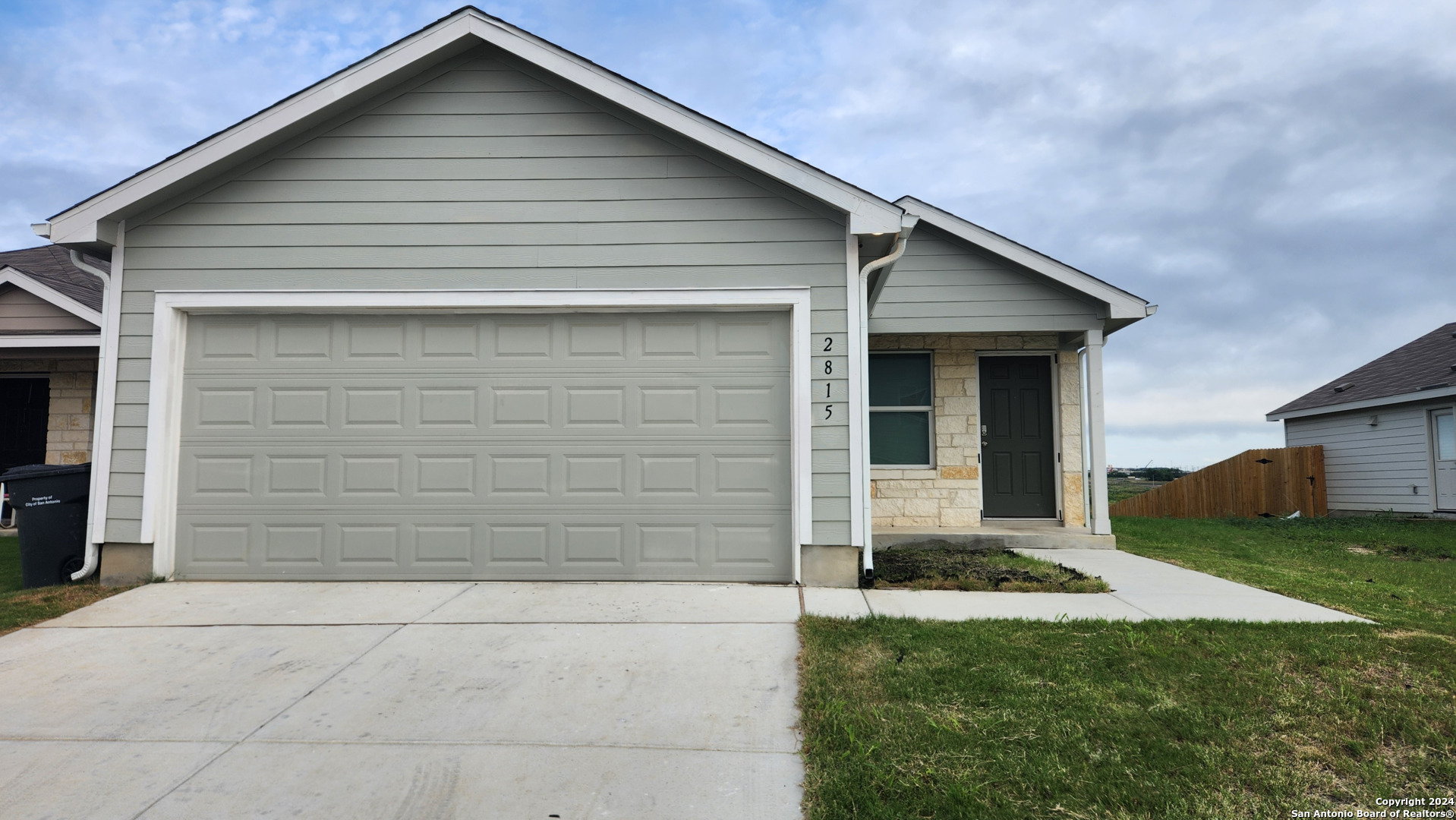 2815 Charpak Drive Converse TX 78109