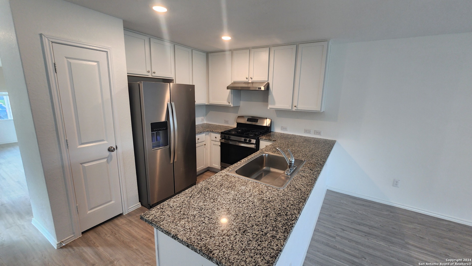 2815 Charpak Drive Converse TX 78109